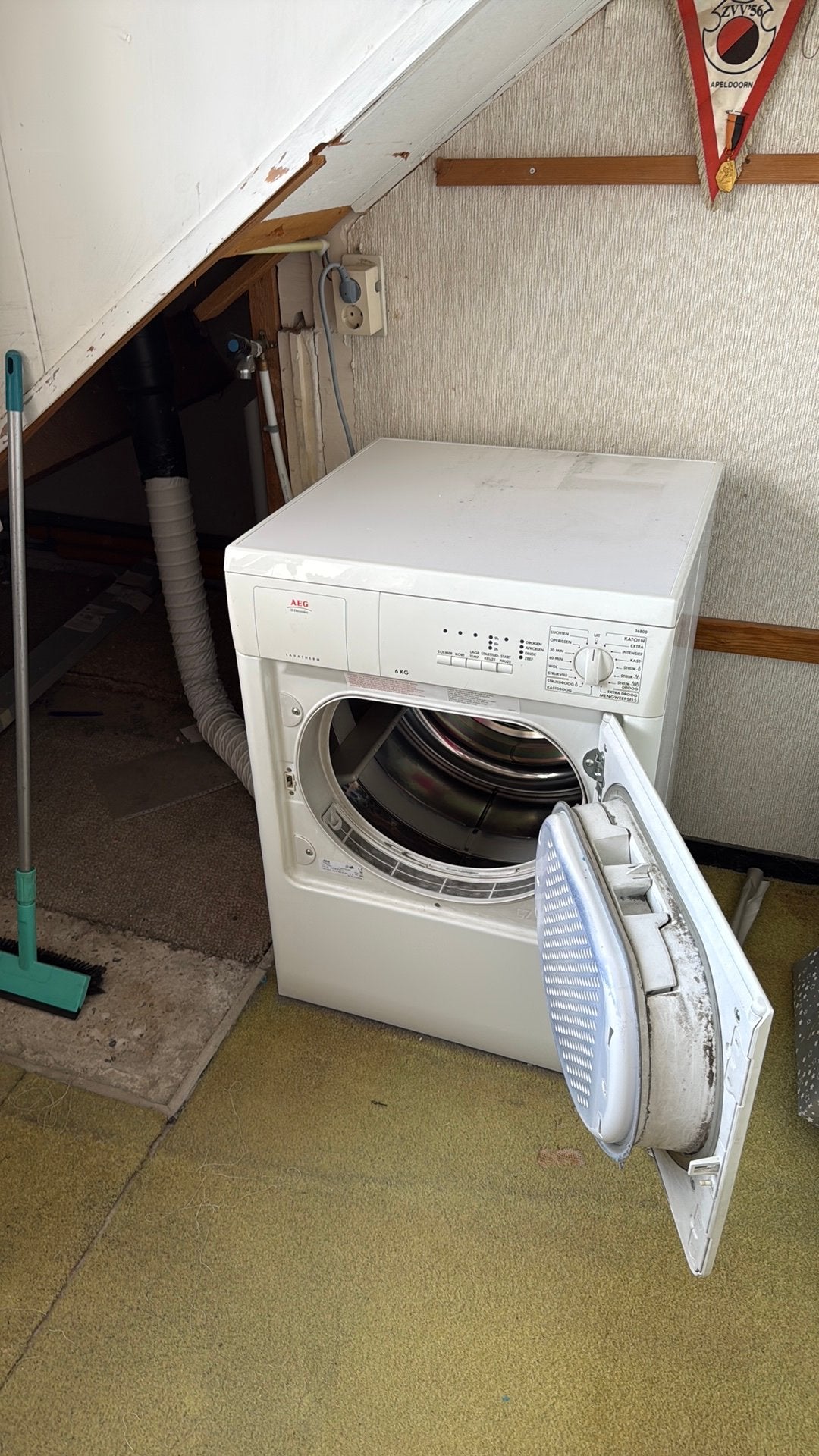 Aeg droger met afvoerslang, 6 tot 8 kg, Ophalen of Verzenden, Zo goed als nieuw, 85 tot 90 cm