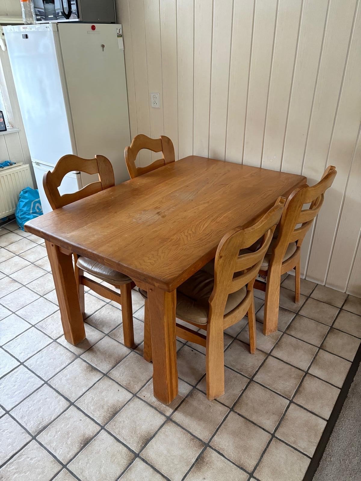 Eikenhouten eetkamer stoelen gratis op te halen, Huis en Inrichting, Tafels | Eettafels, Ophalen, Gebruikt, 100 tot 150 cm, Eikenhout