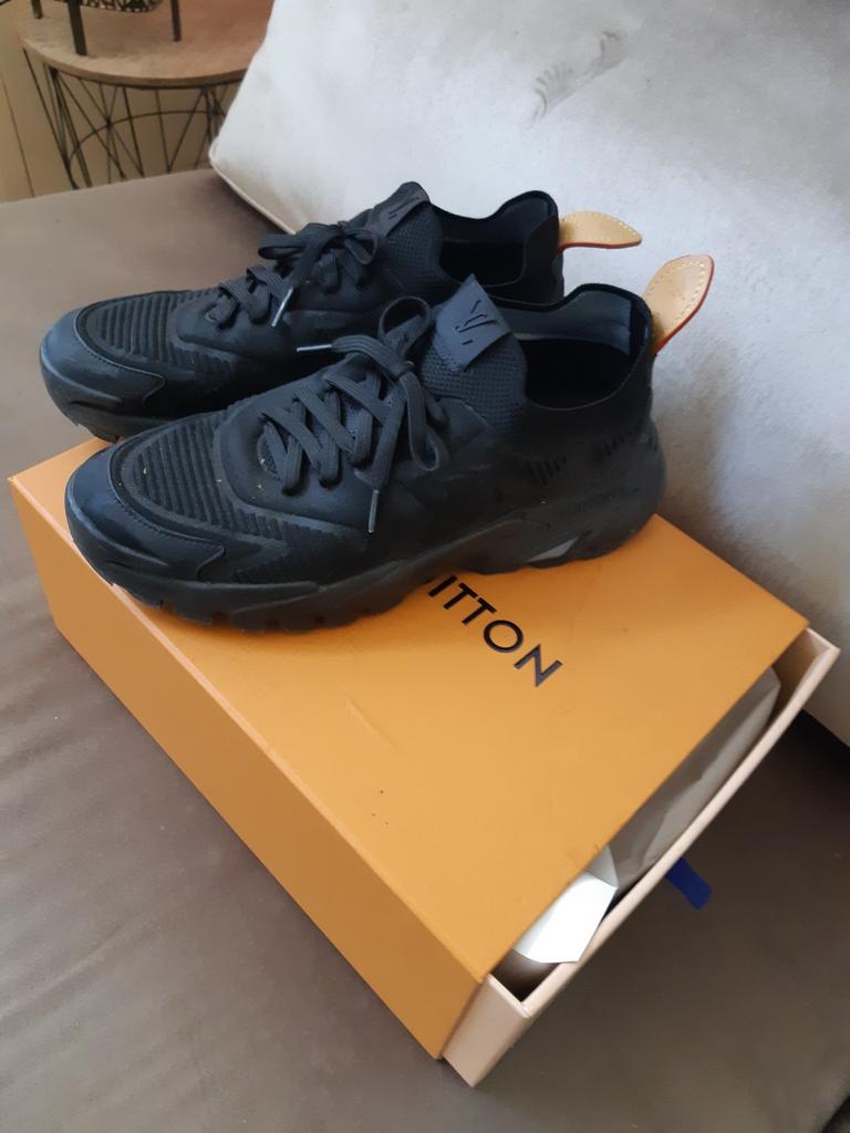 Lv sneakers mt43, Kleding | Heren, Schoenen, Ophalen of Verzenden, Nieuw, Zwart