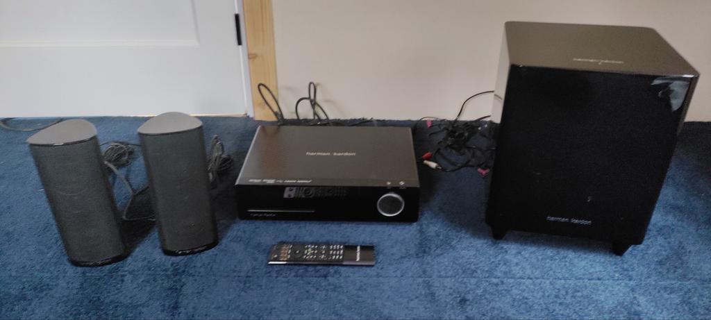 Harman Kardon Stereo set met Subwoofer, Ophalen, Zo goed als nieuw, Minder dan 500 watt