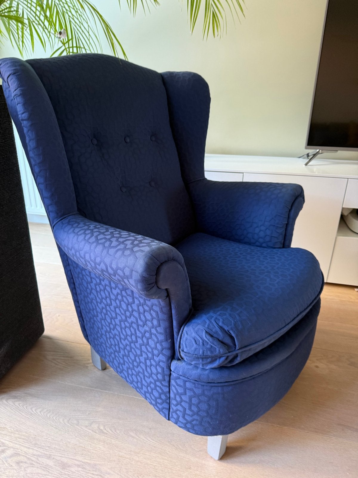 Blauwe fauteuil met 2 poefjes en 2 kussentjes, hergestoffeer, Huis en Inrichting, Ophalen, Zo goed als nieuw, Stof