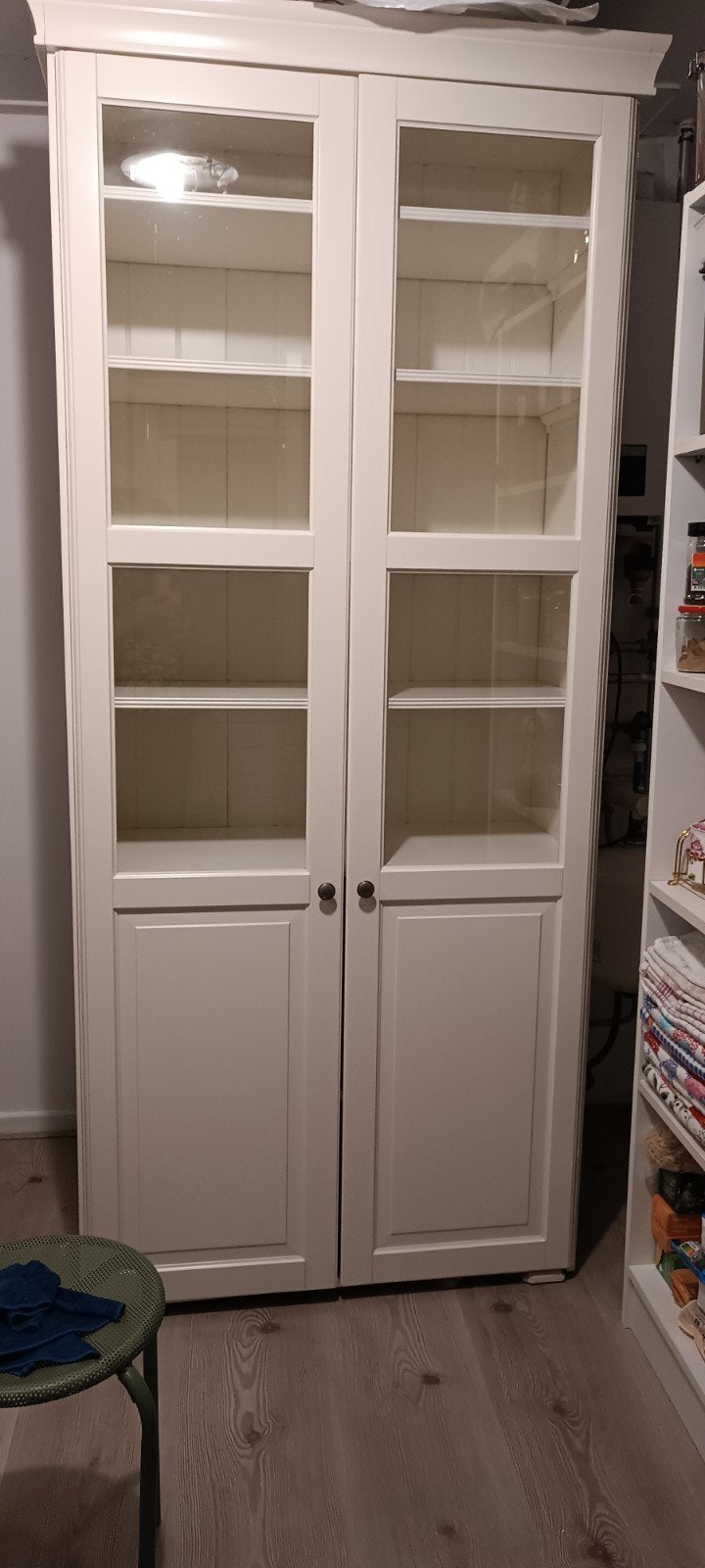 Witte IKEA LIATORP Vitrinekast / Boekenkast, Huis en Inrichting, 200 cm of meer, Overige houtsoorten, Landelijk, Klassiek, 25 tot 50 cm