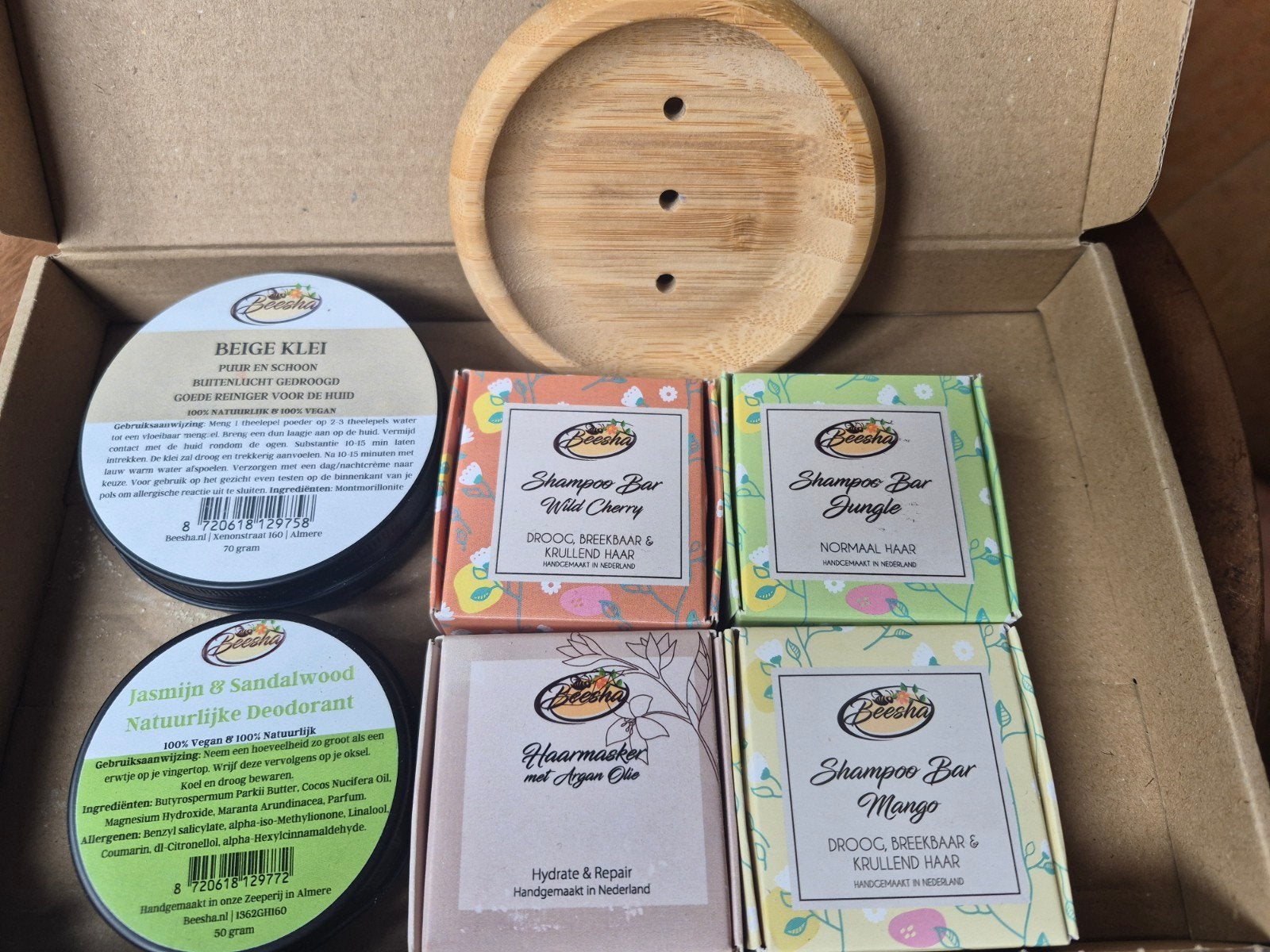 Beesha set - shampoo bars, haarmasker, kleimasker en deo, Ophalen of Verzenden, Nieuw, Shampoo of Conditioner