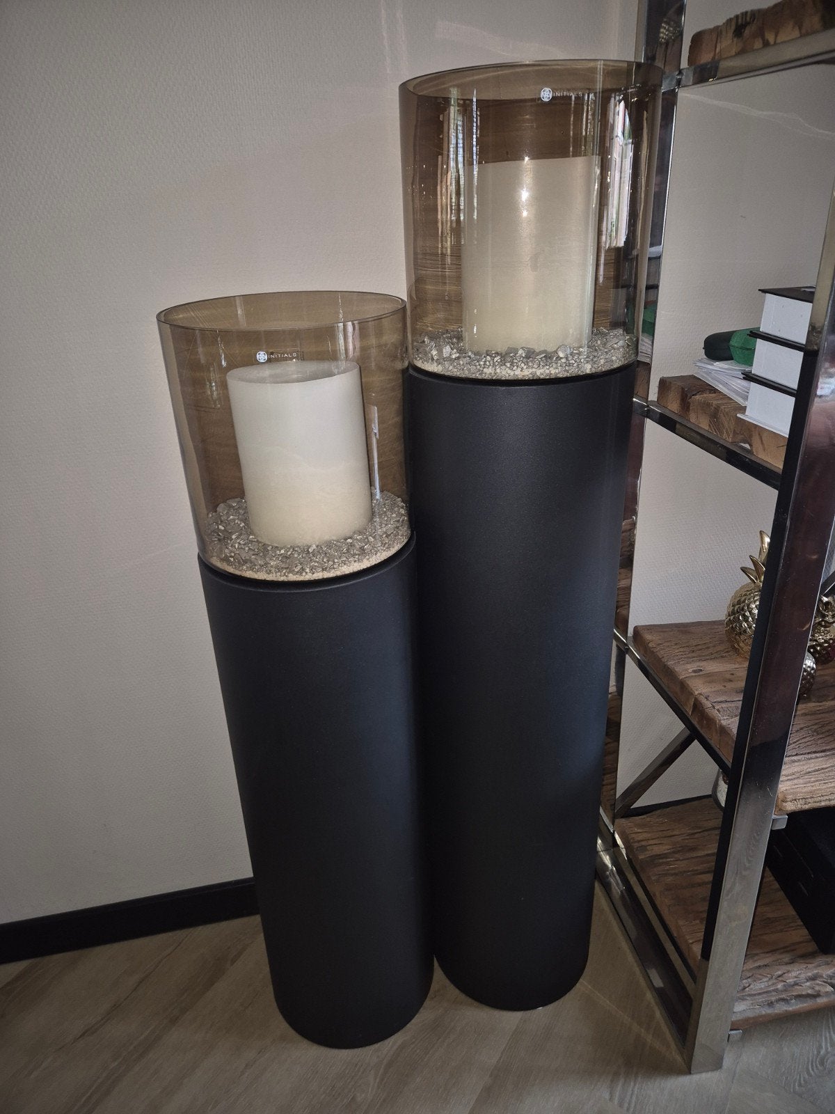 Set van 2 zwarte windlichten op pilaar, 1.10m en 1.30m hoog, Windlicht, Gebruikt, Ophalen of Verzenden, Metaal