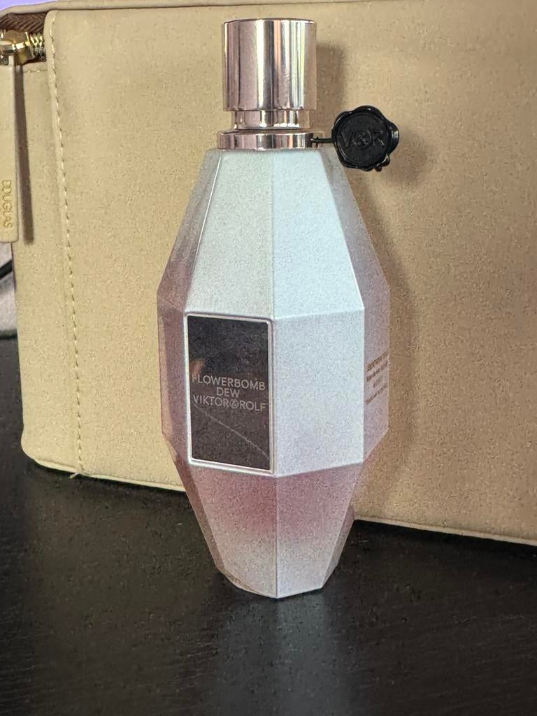 Flowerbomb Dew Viktor & Rolf 100ML, Sieraden, Tassen en Uiterlijk, Uiterlijk | Parfum, Ophalen of Verzenden, Zo goed als nieuw