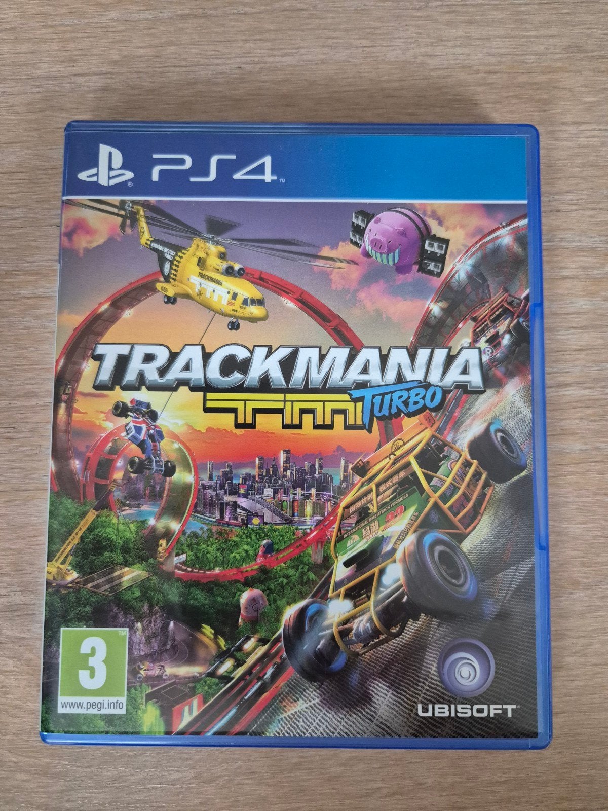 Trackmania Turbo PS4 - Racegame met 200+ tracks, Racen en Vliegen, Ophalen of Verzenden, Zo goed als nieuw, Eén computer