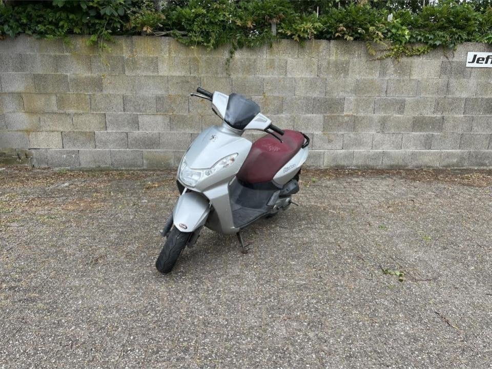 Peugeot Kisbee 1-cilinder, 4-takt, luchtgekoeld Grijs 2018, Gebruikt, -, - 0
-, NL, -