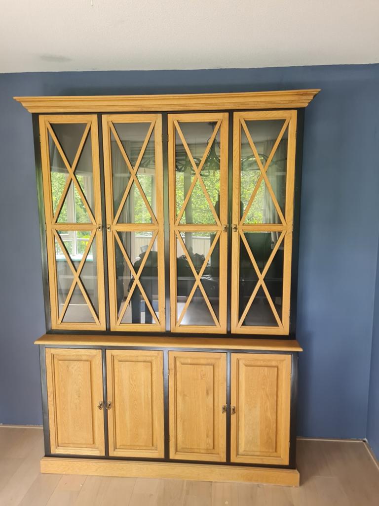 Elegante eiken houten vitrinekast met glas en deuren, Ophalen, Glas, Met deur(en), 200 cm of meer