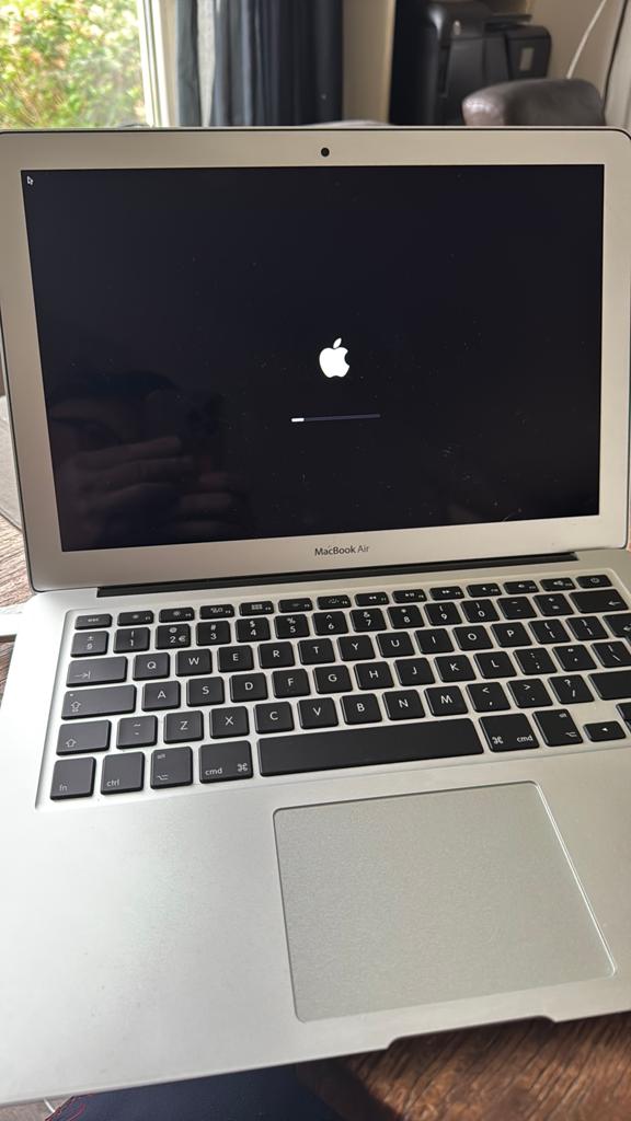 MacBook Air A1466 - uitzonderlijke staat, Gebruikt, Qwerty, 13 inch, Minder dan 2 Ghz