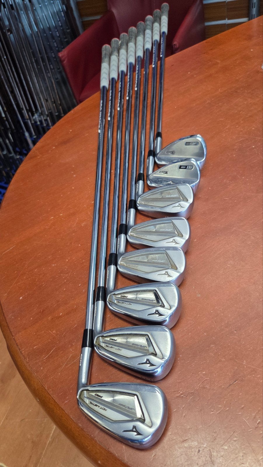 Mizuno ijzerset jpx 919 pro en 919 forged T20 wedges R flex, Ophalen, Gebruikt, Set, Mizuno