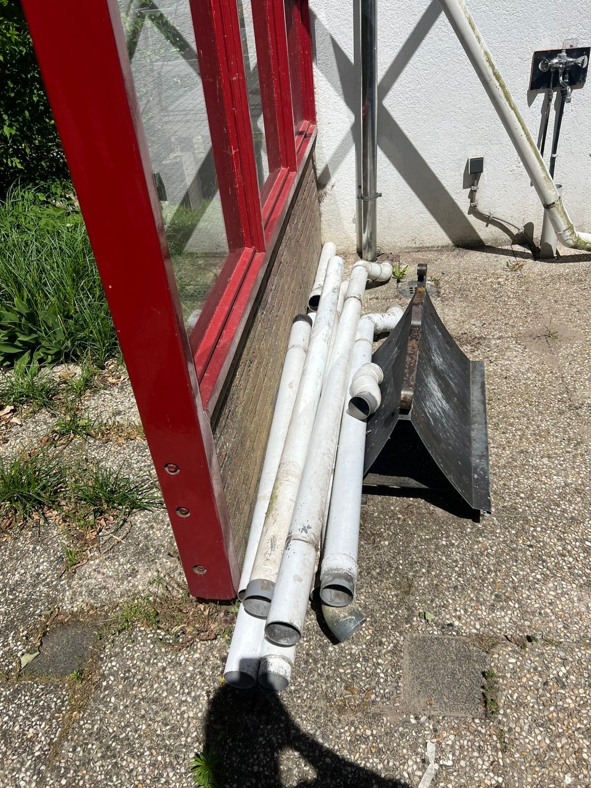 Gratis Gebruikte kunststof regenpijpen circa 10m, Doe-het-zelf en Verbouw, Buizen en Afvoer, Ophalen, Gebruikt, Pvc, 6 meter of meer