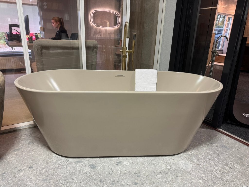 Vrijstaand bad 180x80 Xenz Mees zand mat van €2295 nu €1250, Xenz, Ophalen of Verzenden, Eendenparkweg 3, Info@douchezaak.nl