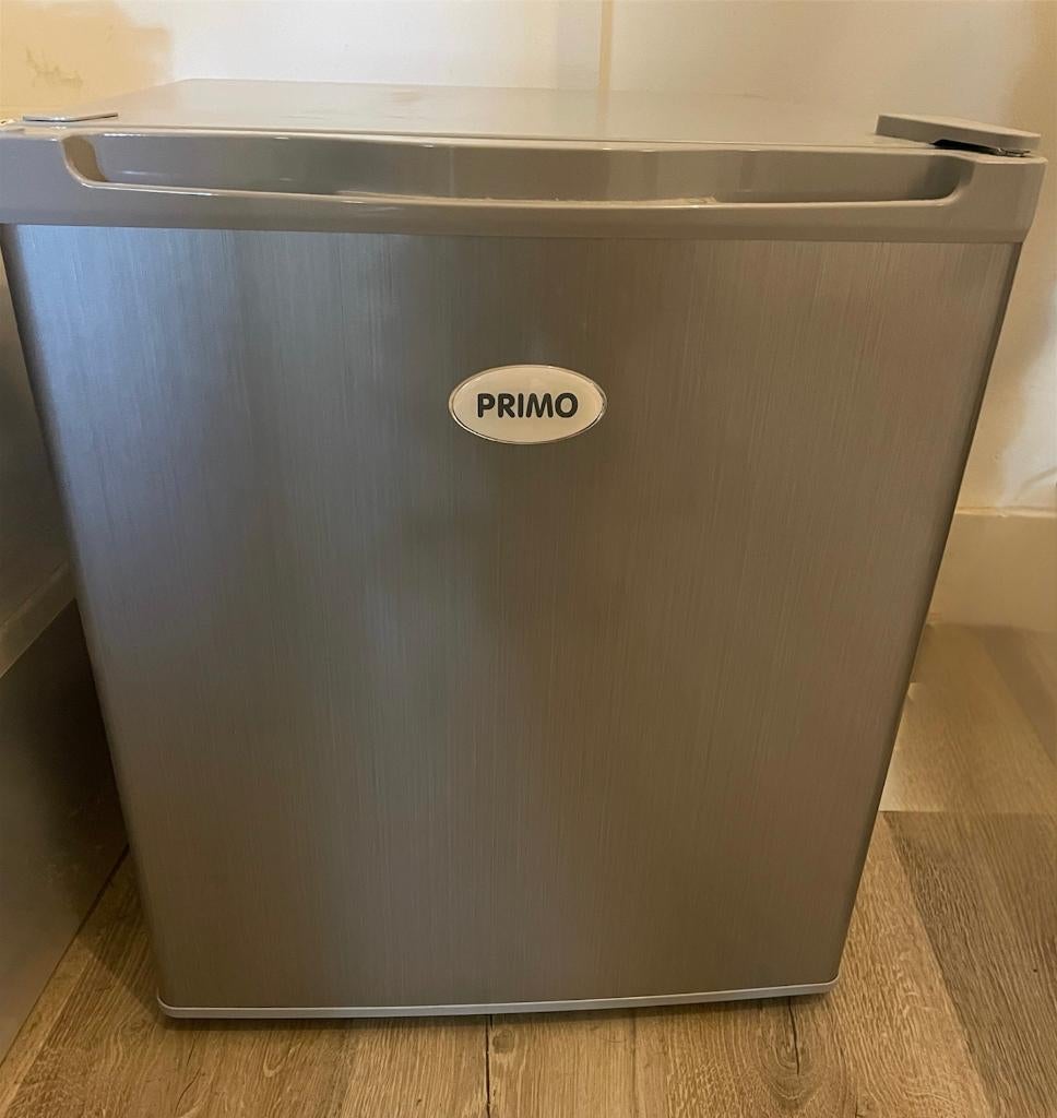 PRIMO Mini Vriezer 33L, Witgoed en Apparatuur, Vriezers en Diepvrieskisten, Gebruikt, Minder dan 85 cm, Minder dan 60 cm, Vrijstaand