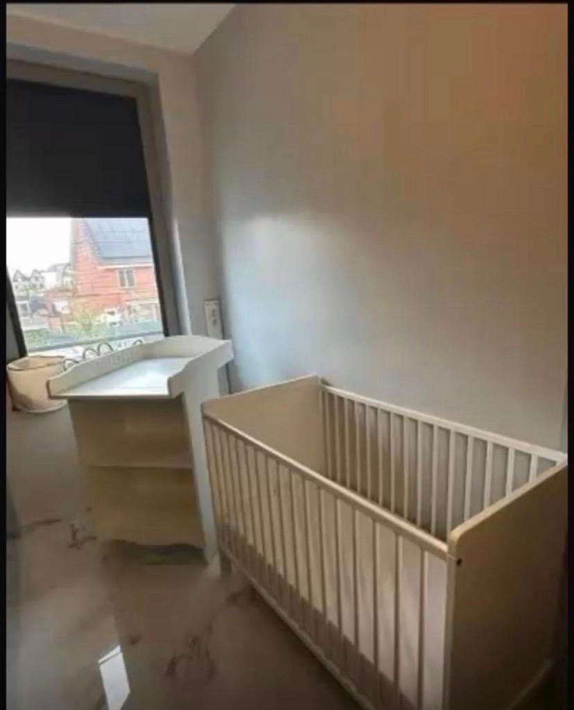 Ledikant met commode - Zo goed als nieuw, Ophalen of Verzenden, Zo goed als nieuw, Ledikant