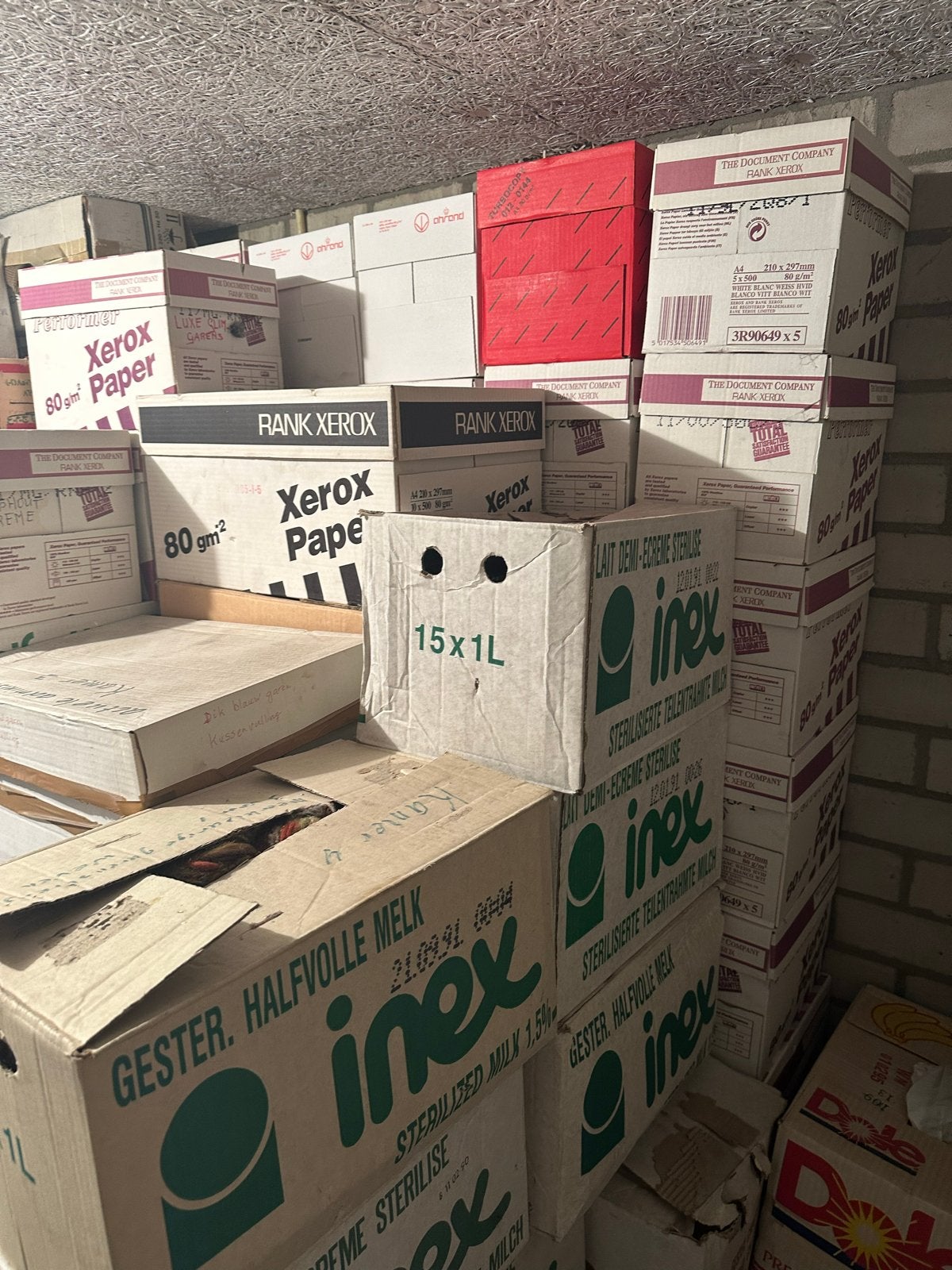 Grote partij wol/garen Zeker 120-160 dozen garen op conen, Ophalen, Gebruikt, Breien of Haken, W
