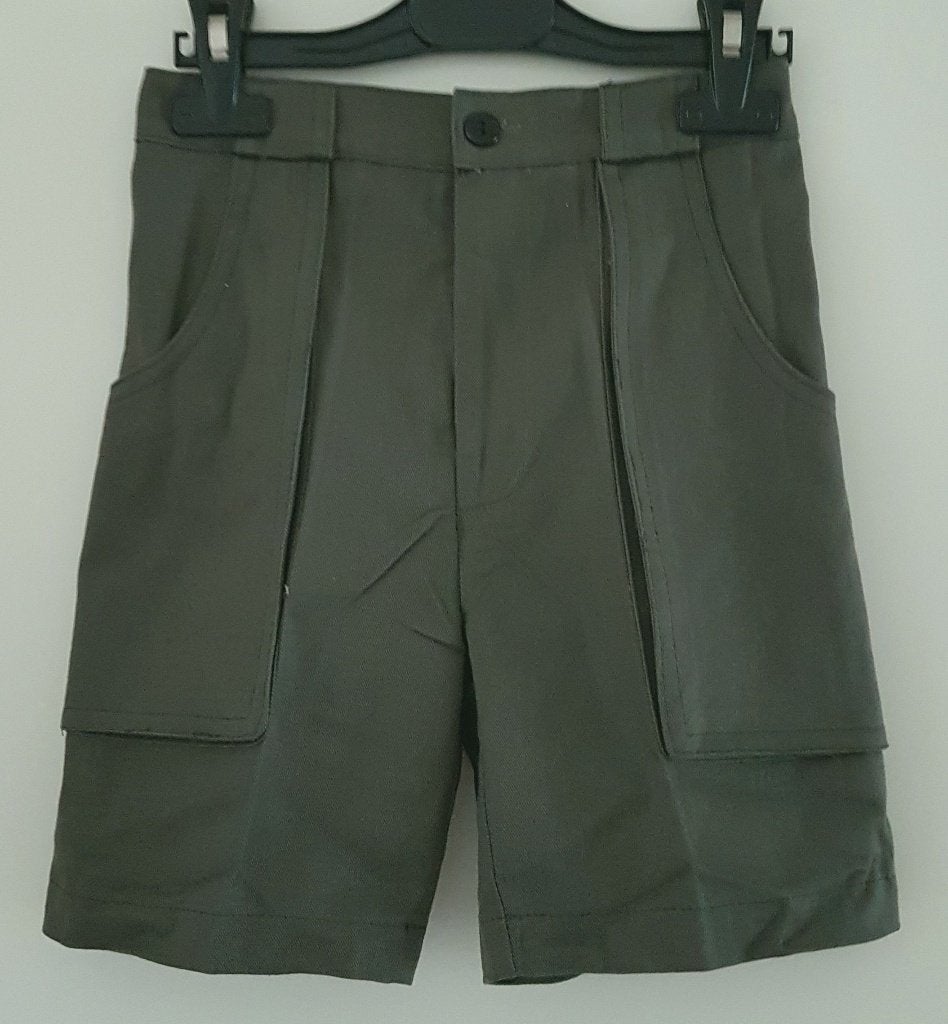 Donkergroene short maat 86 *NIEUW* (0853) a, Broekje, Nieuw, Ophalen of Verzenden, D.o.C.