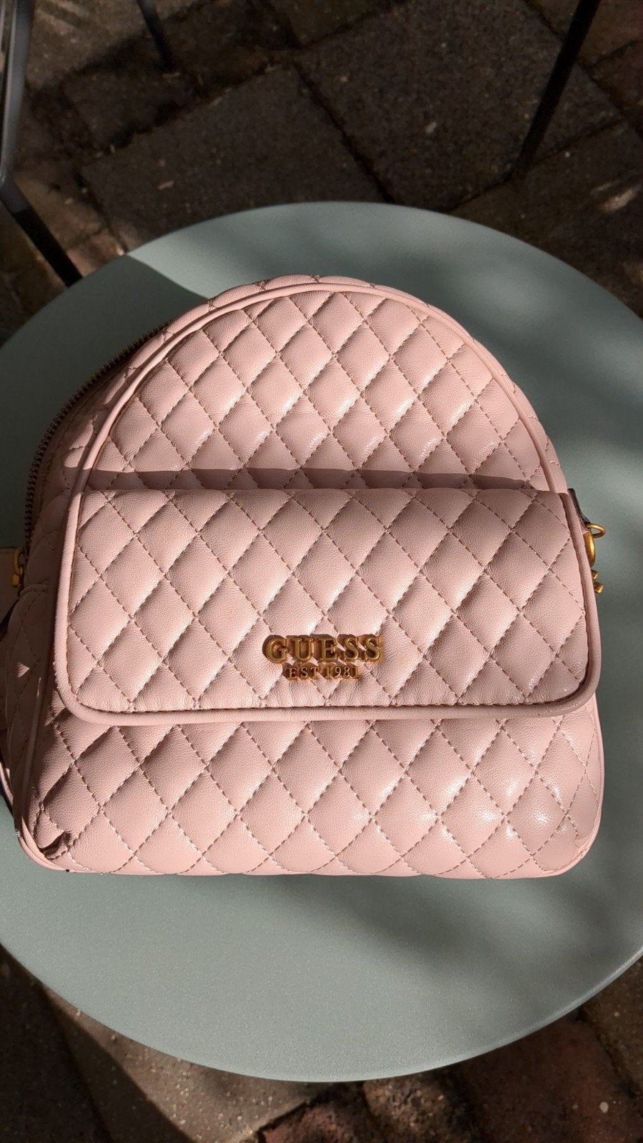 Guess roze gewatteerde rugzak, tas, Overige merken, 25 tot 40 cm, Ophalen of Verzenden, Zo goed als nieuw
