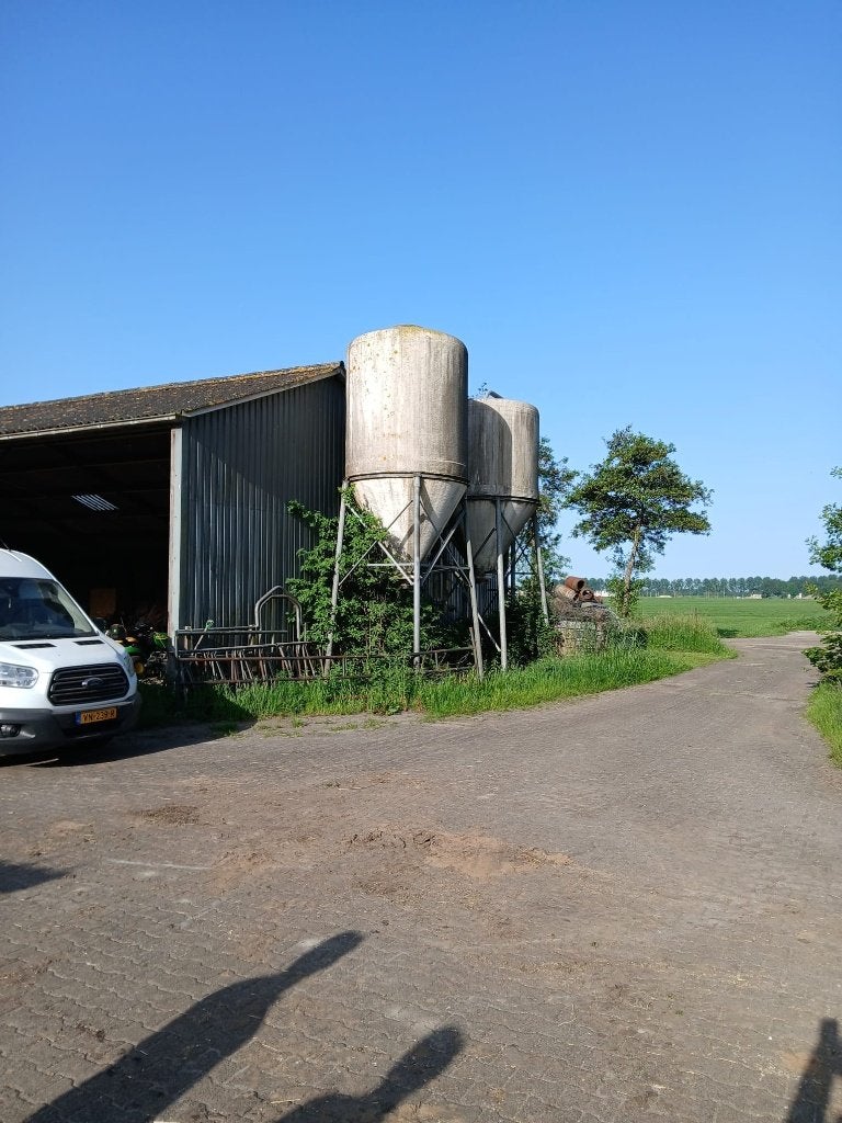 Voer silo 2 stuks, Ophalen, Gebruikt