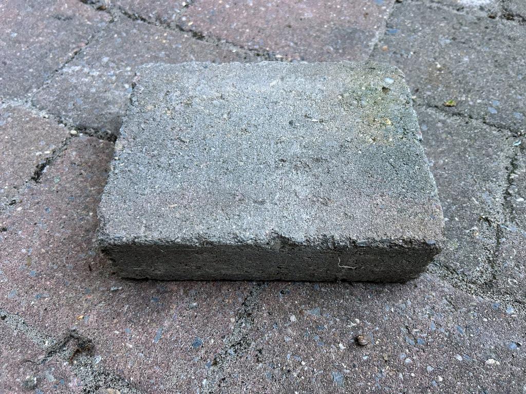 Gratis af te halen: Betonklinkers dikformaat 20x15x6 - 25 m, Tuin en Terras, Tegels en Klinkers, Ophalen, Gebruikt, Klinkers, 10 m² of meer