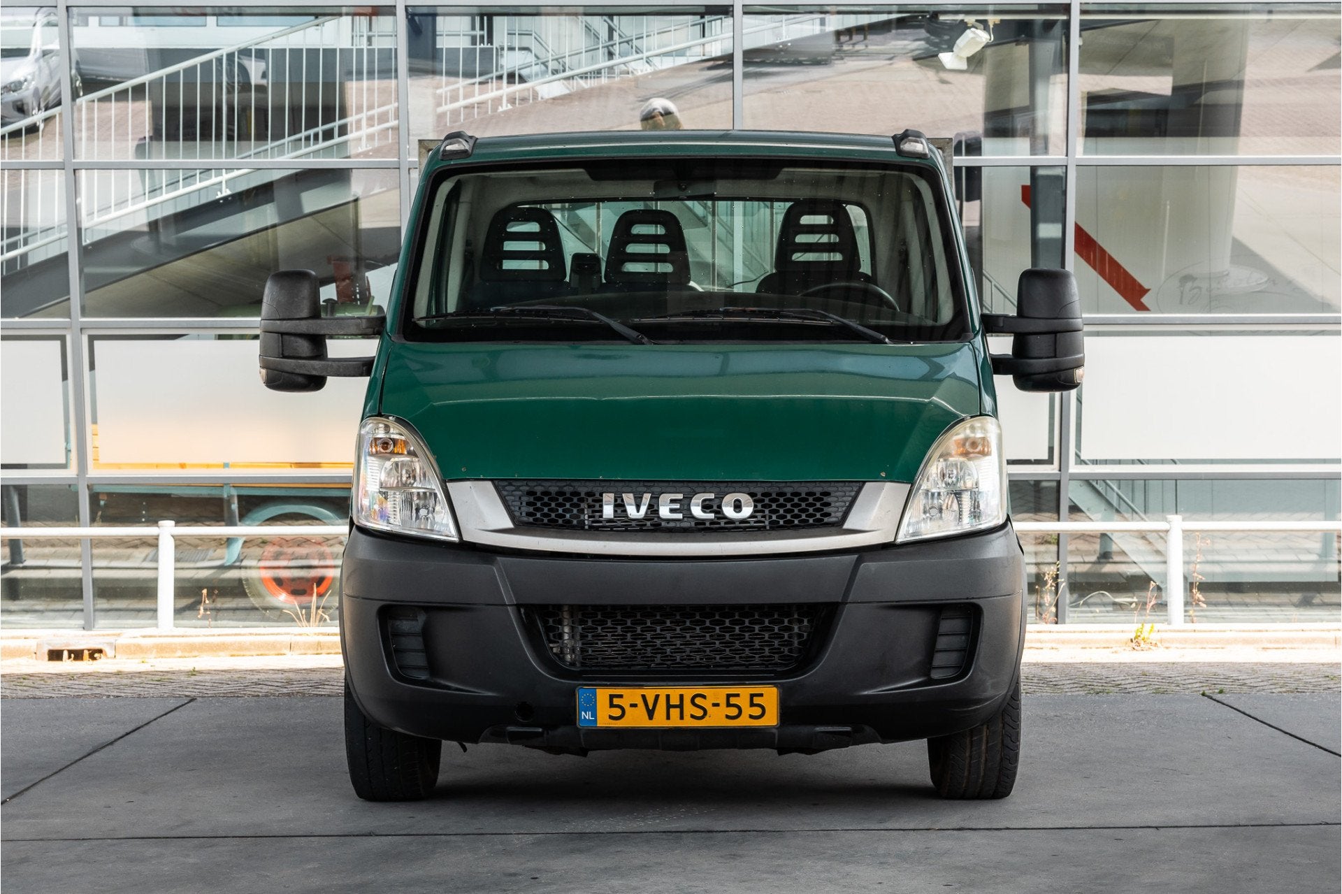 Iveco Daily 35S18 3.0 177 PK | Open bakwagen | Trekhaak | El, Gebruikt, Zwart, 4 cilinders, Iveco