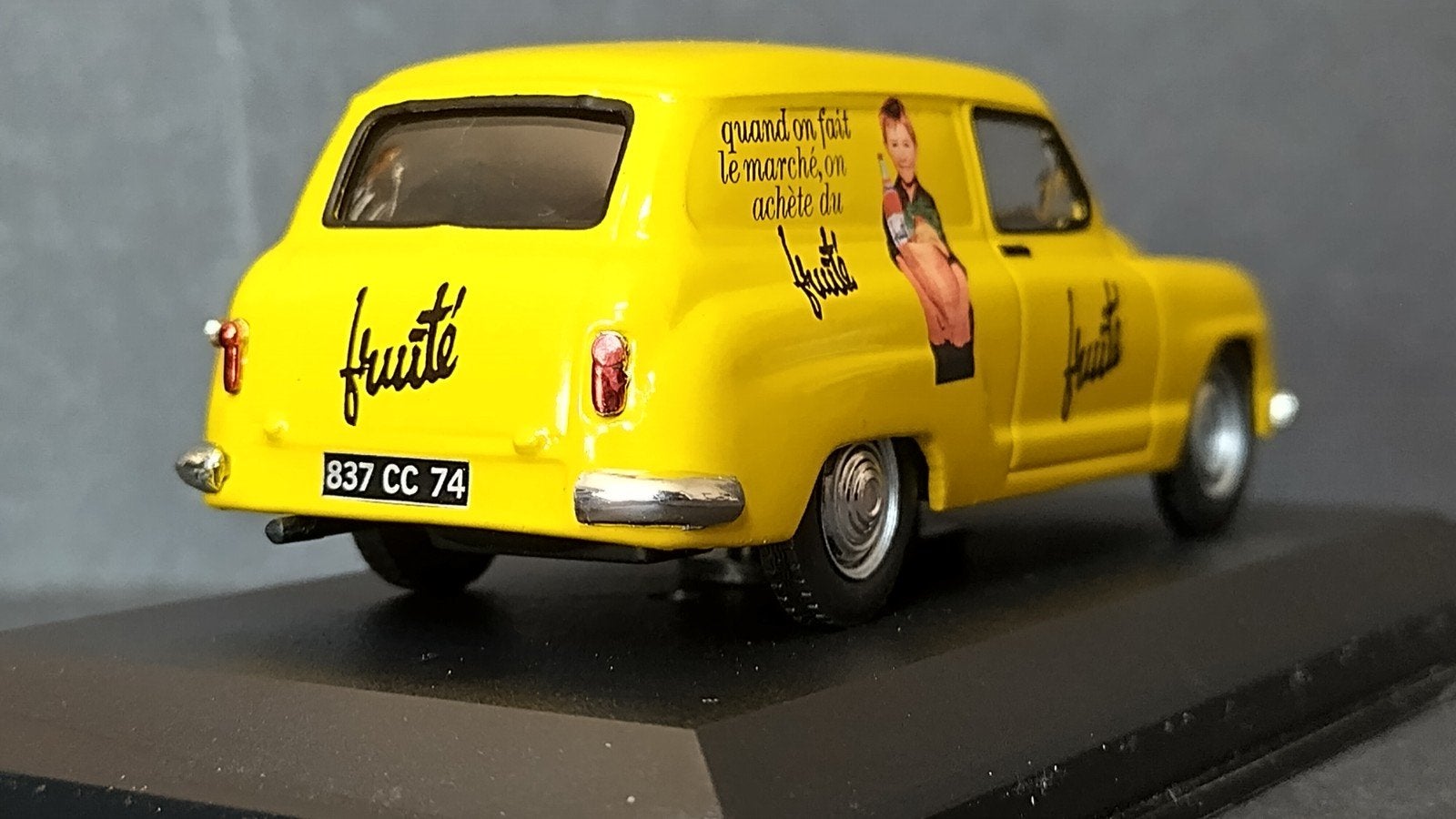 Simca Aronde Messagere Fruite 1:43 Altaya Pol, Overige merken, Auto, Verzenden, Nieuw