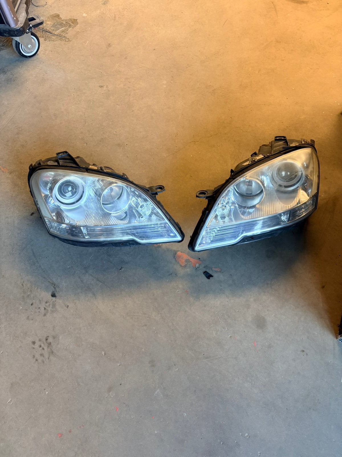 Mercedes ML W164 koplampen, Ophalen