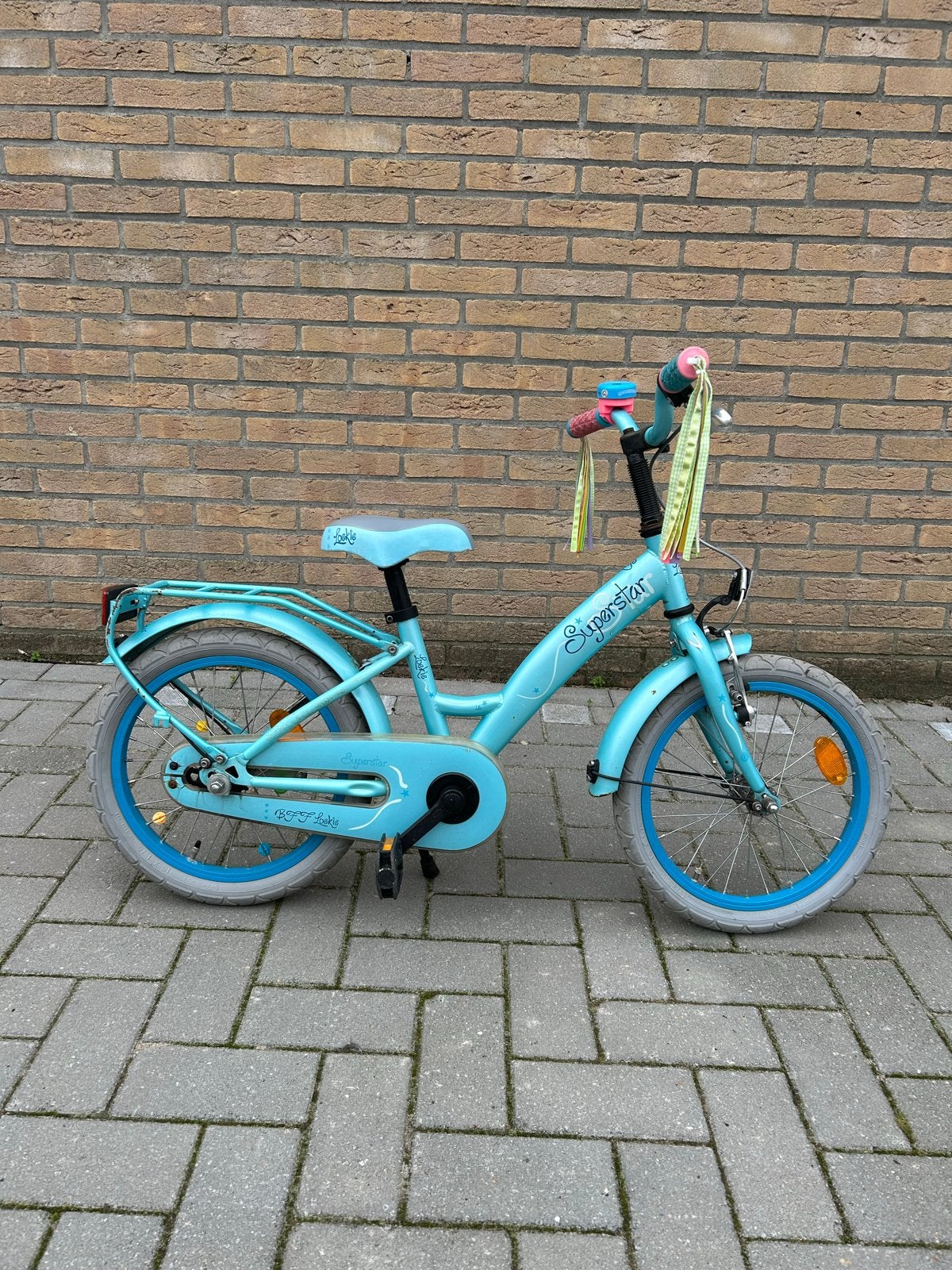 Te koop  Mooie en nette 16 inch meisjesfiets., Ophalen of Verzenden, Zo goed als nieuw, 16 tot 20 inch