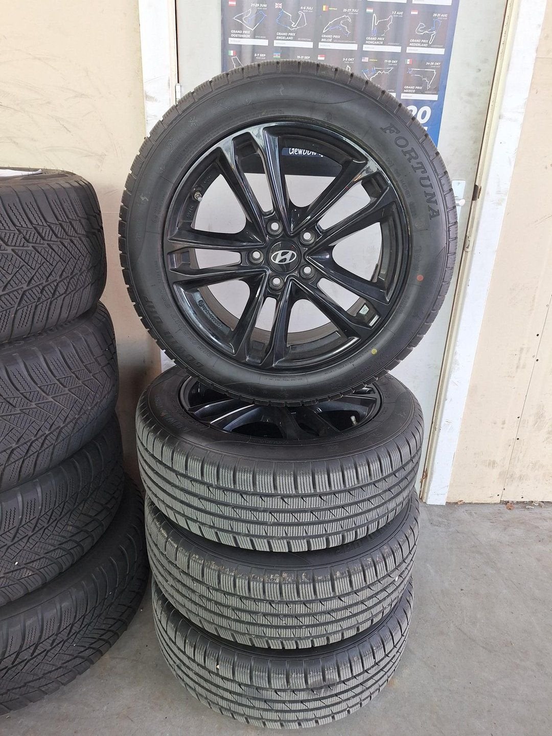 Hyundai Kona Winterset 17 Inch, Auto-onderdelen, Banden en Velgen, Banden en Velgen, Winterbanden, 17 inch, 215 mm, Personenwagen