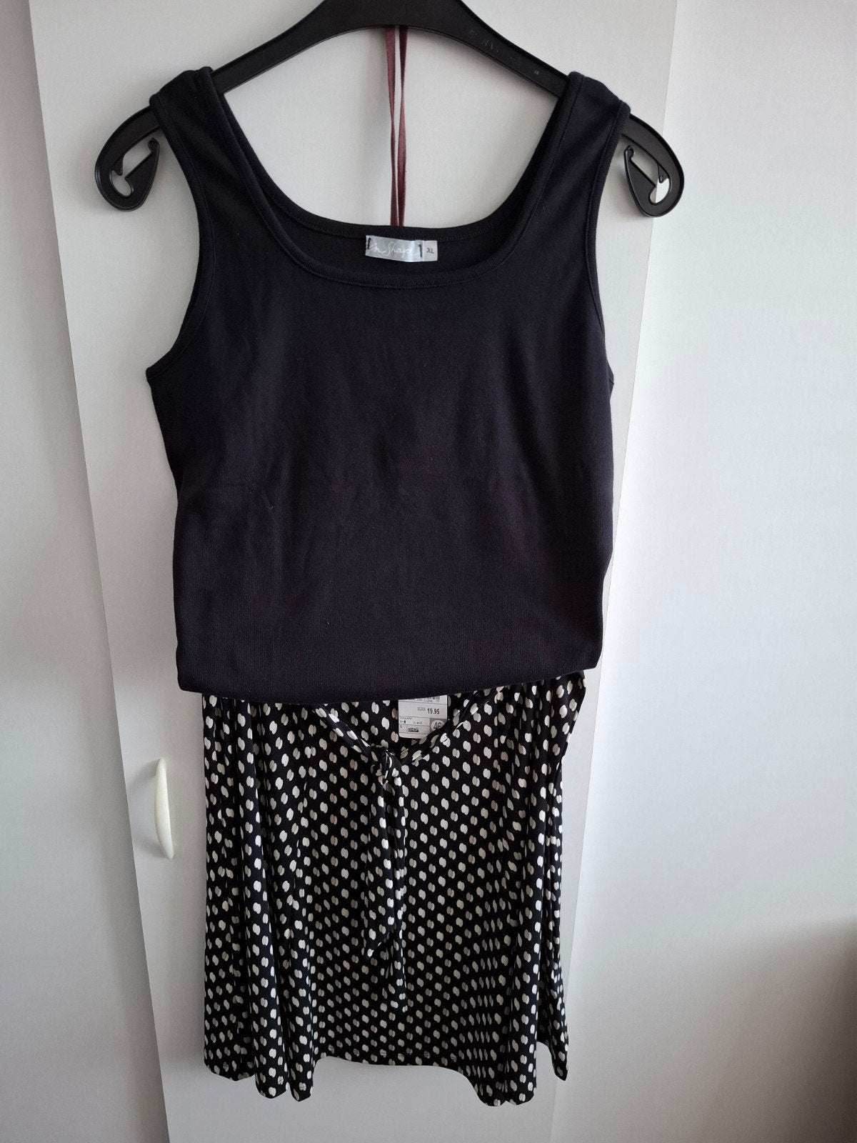 Nieuw zwart topje met nieuwe rok, Ophalen of Verzenden, Nieuw, Maat 46/48 (XL) of groter