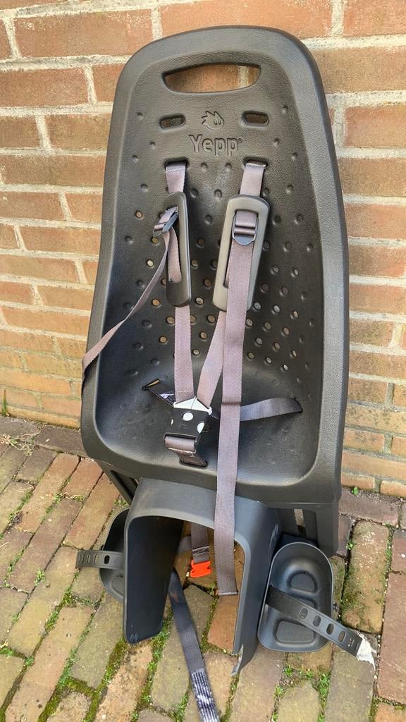 Te koop Yepp Fietszitje voor achterop de fiets  €35,00, Ophalen of Verzenden, Zo goed als nieuw