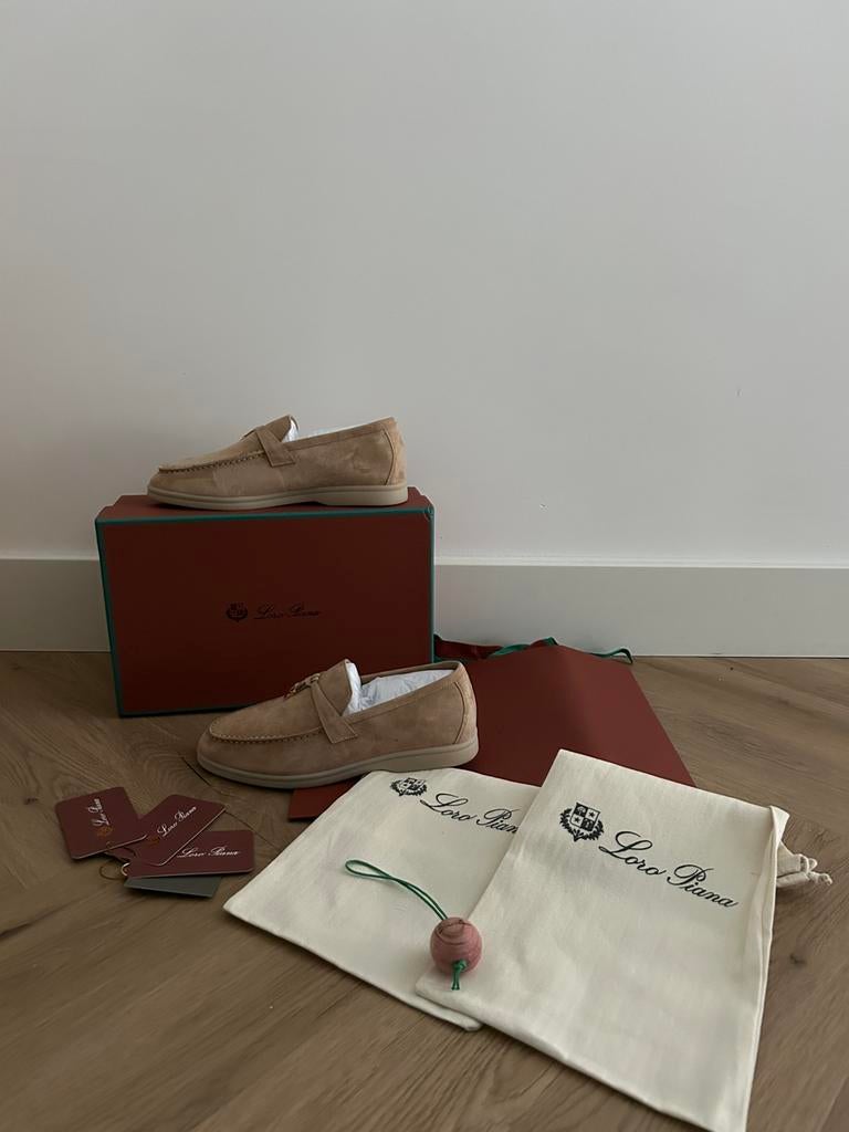 Loro piana, maat 39,40, Kleding | Dames, Schoenen, Ophalen of Verzenden, Nieuw, Overige kleuren, Instappers