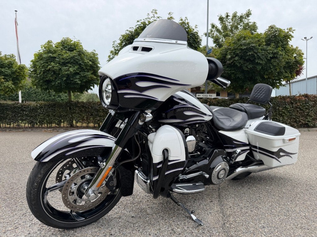 Harley-davidson streetglide 5HD cvo streetglide, Motoren, Motoren | Harley-Davidson, Bedrijf, Overig, Customerservice@harley-davidson.com
