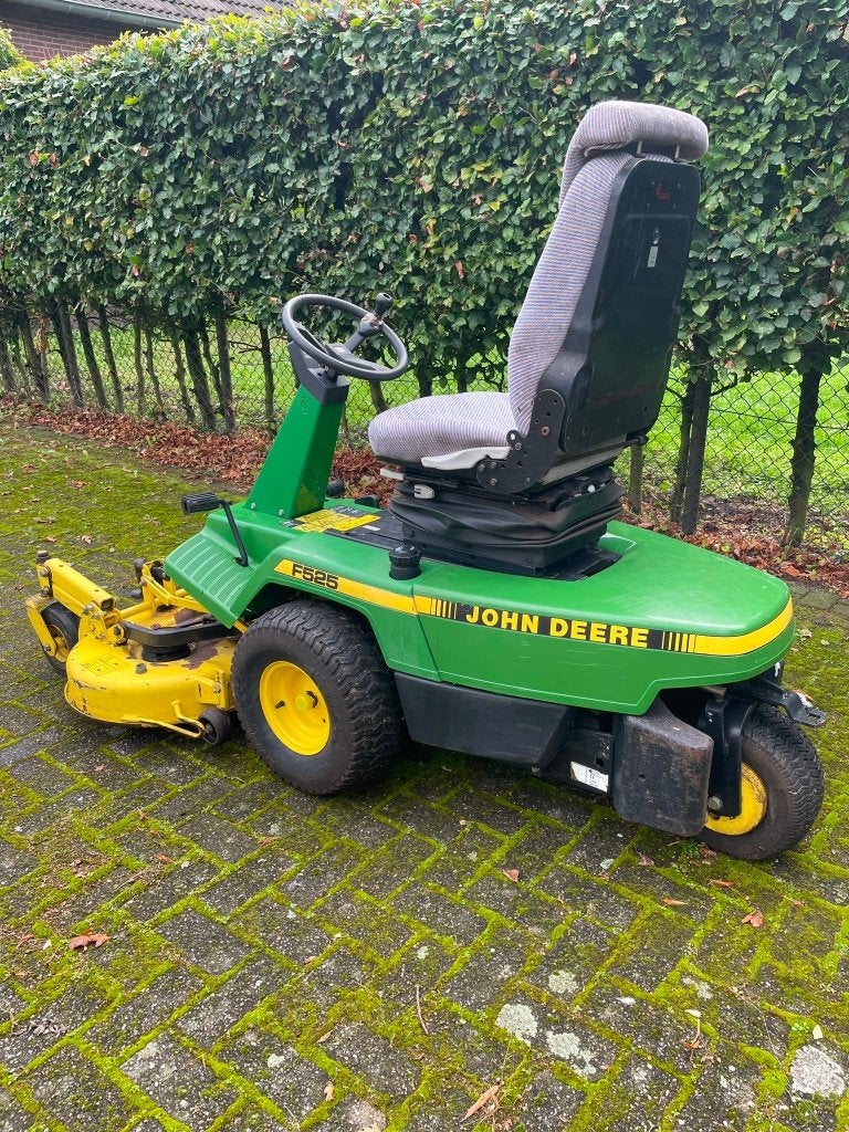 Foto 4 van John Deere F525 Frontmaaier - Krachtig en Betrouwbaar