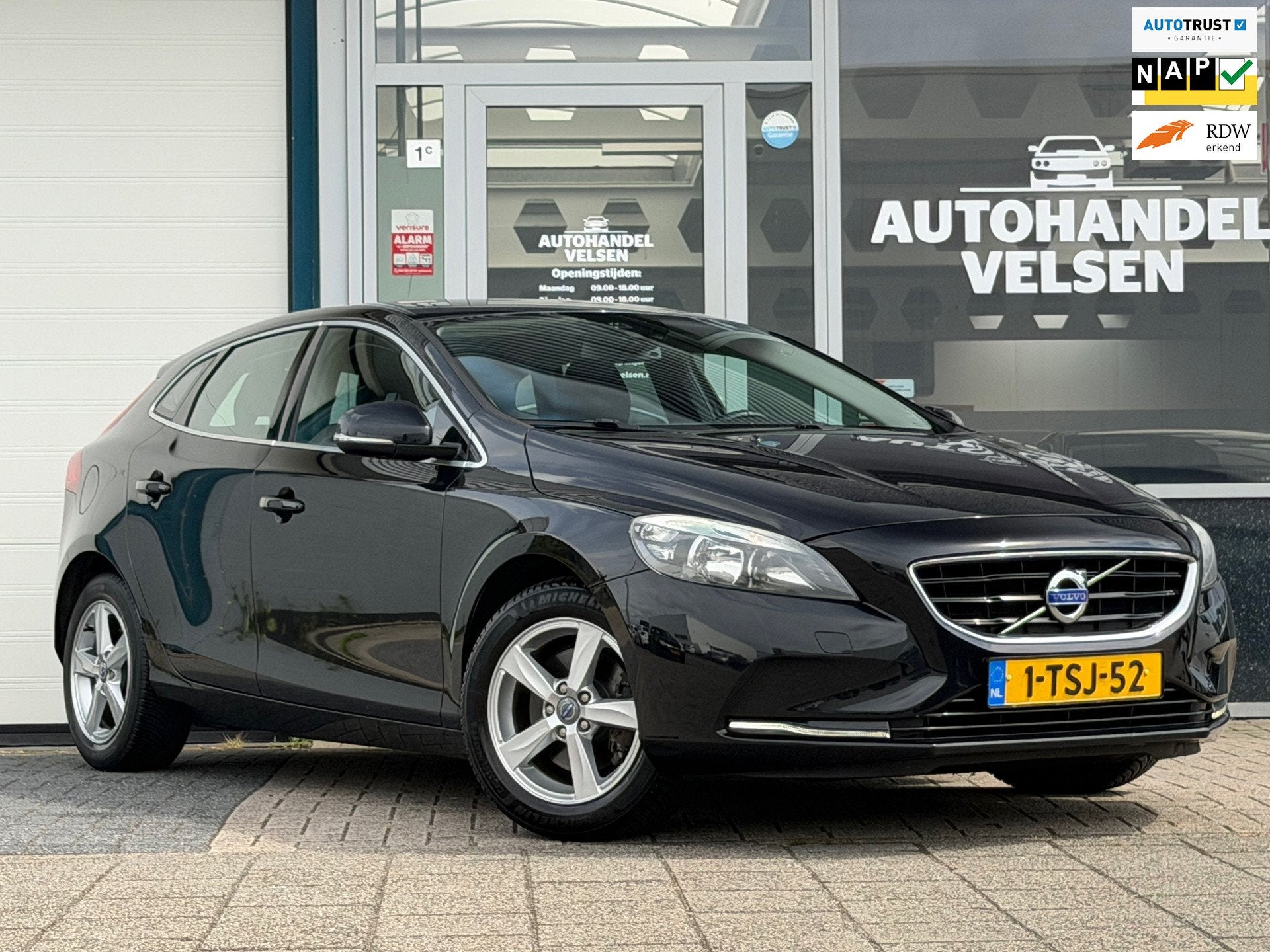 Volvo V40 1.6 T3 Momentum Nap Navi Pdc, Auto's, Volvo, Voorwielaandrijving, Gebruikt, 4 cilinders, 150 pk