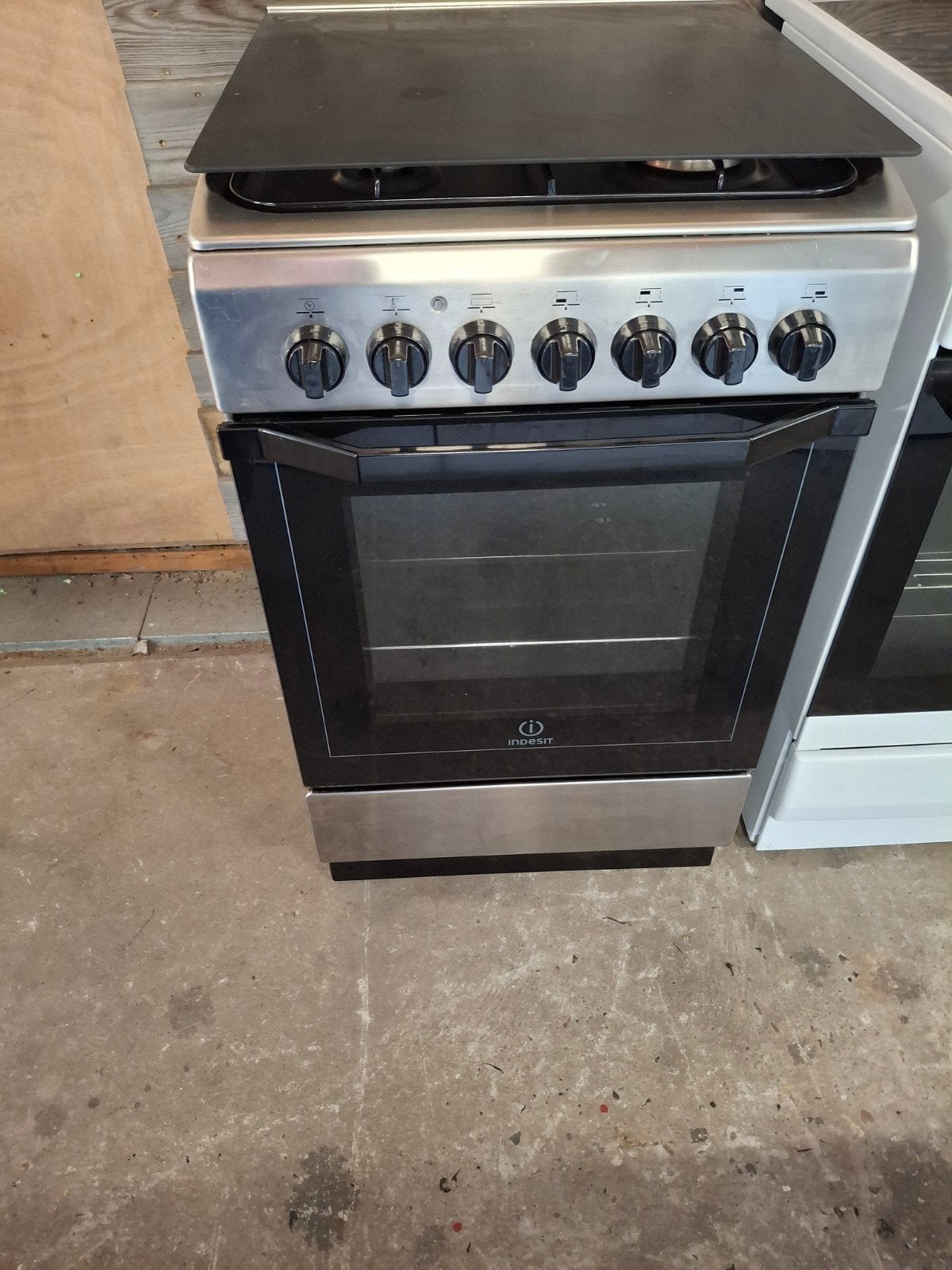 Indesit Vrijstaand Gasfornuis met elektrische oven, Witgoed en Apparatuur, 60 cm of meer, Onbekend, Zo goed als nieuw, Gas