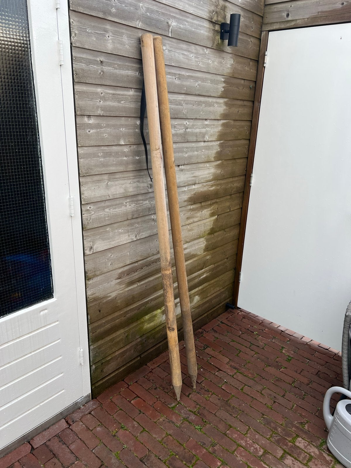Houten palen 2x voor diverse toepassingen, Ophalen, Gebruikt, 180 tot 250 cm, Palen