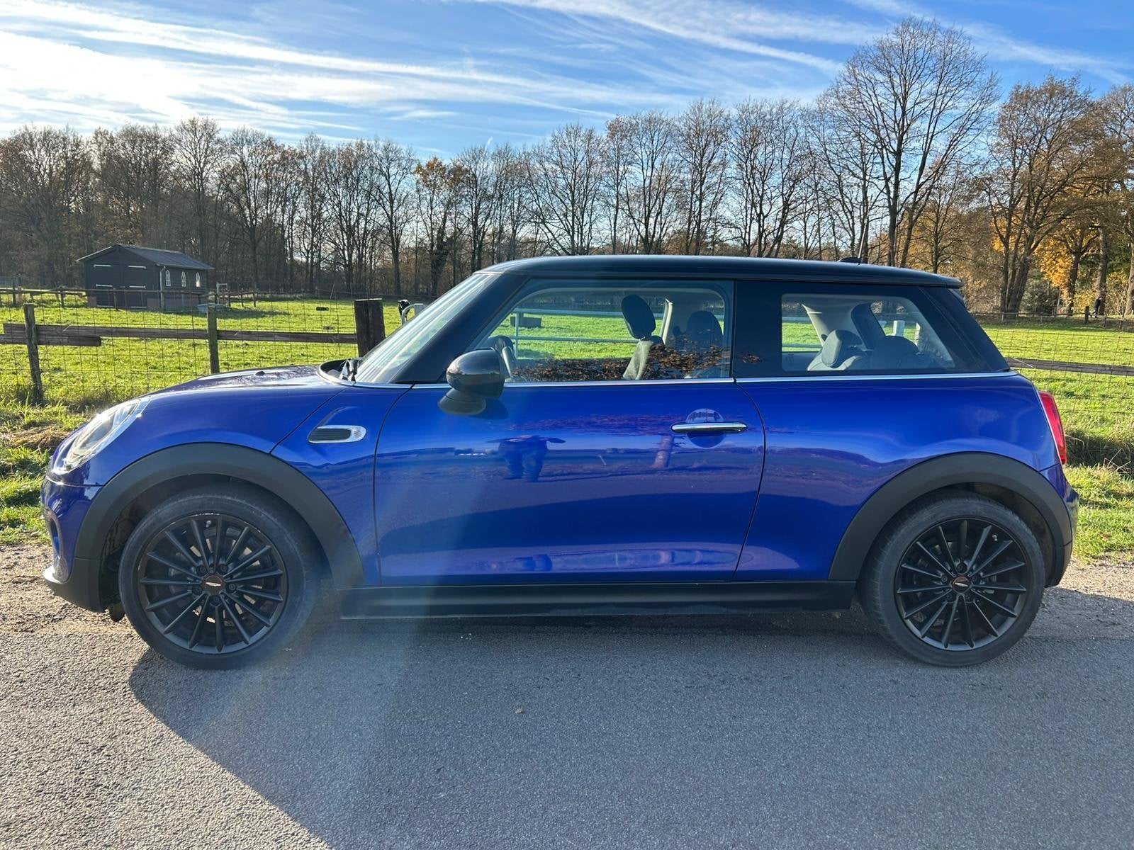 Mini Mini 1.5 Cooper dealer onderh. pas 90.000km zeer luxe, Auto's, Dealer onderhouden, Gebruikt, 49 €/maand, Origineel Nederlands