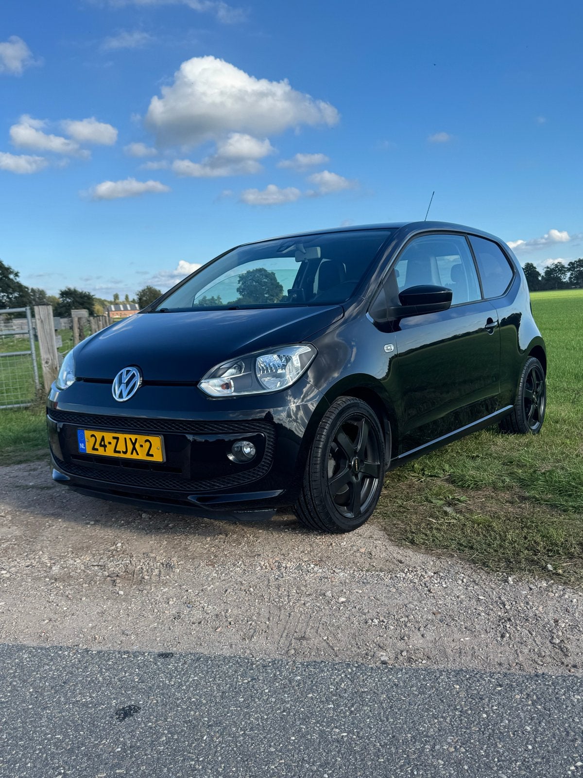 Volkswagen up! 1.0 55KW AUT 2013 Zwart, Voorwielaandrijving, 74 pk, Up!, 840 kg
