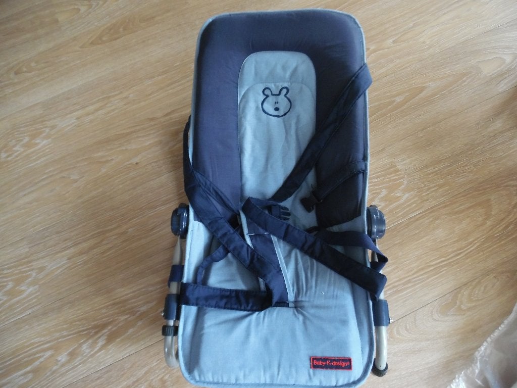 baby wipstoeltje Kiddy K design blauw zitje is wasbaar, Overige merken, Wipstoel, Zo goed als nieuw, Met gordel(s) of riempje(s)