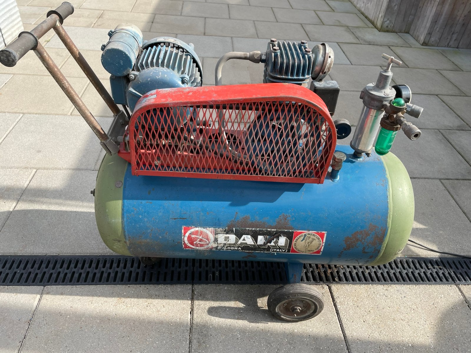 Dari compressor, 25 tot 100 liter, Ophalen, Zo goed als nieuw, 200 tot 400 liter/min