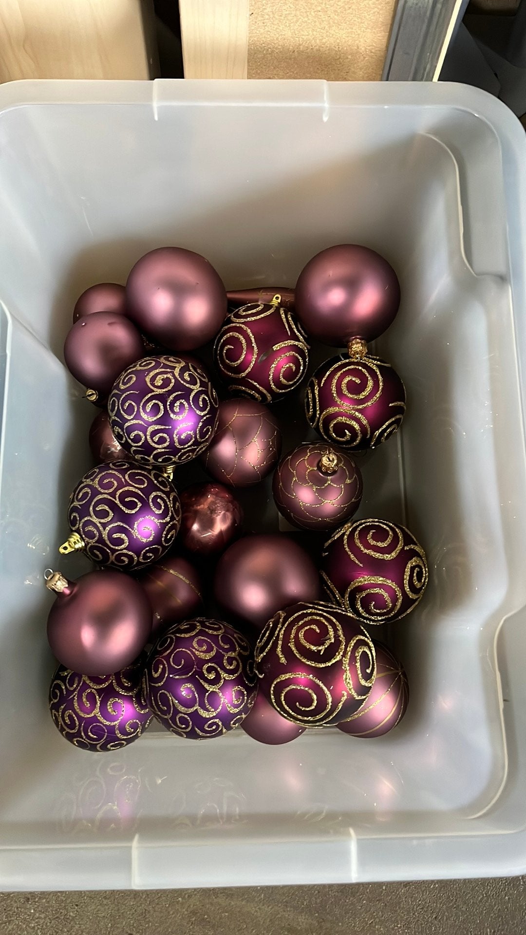 Paarse kerstballen, Ophalen, Gebruikt