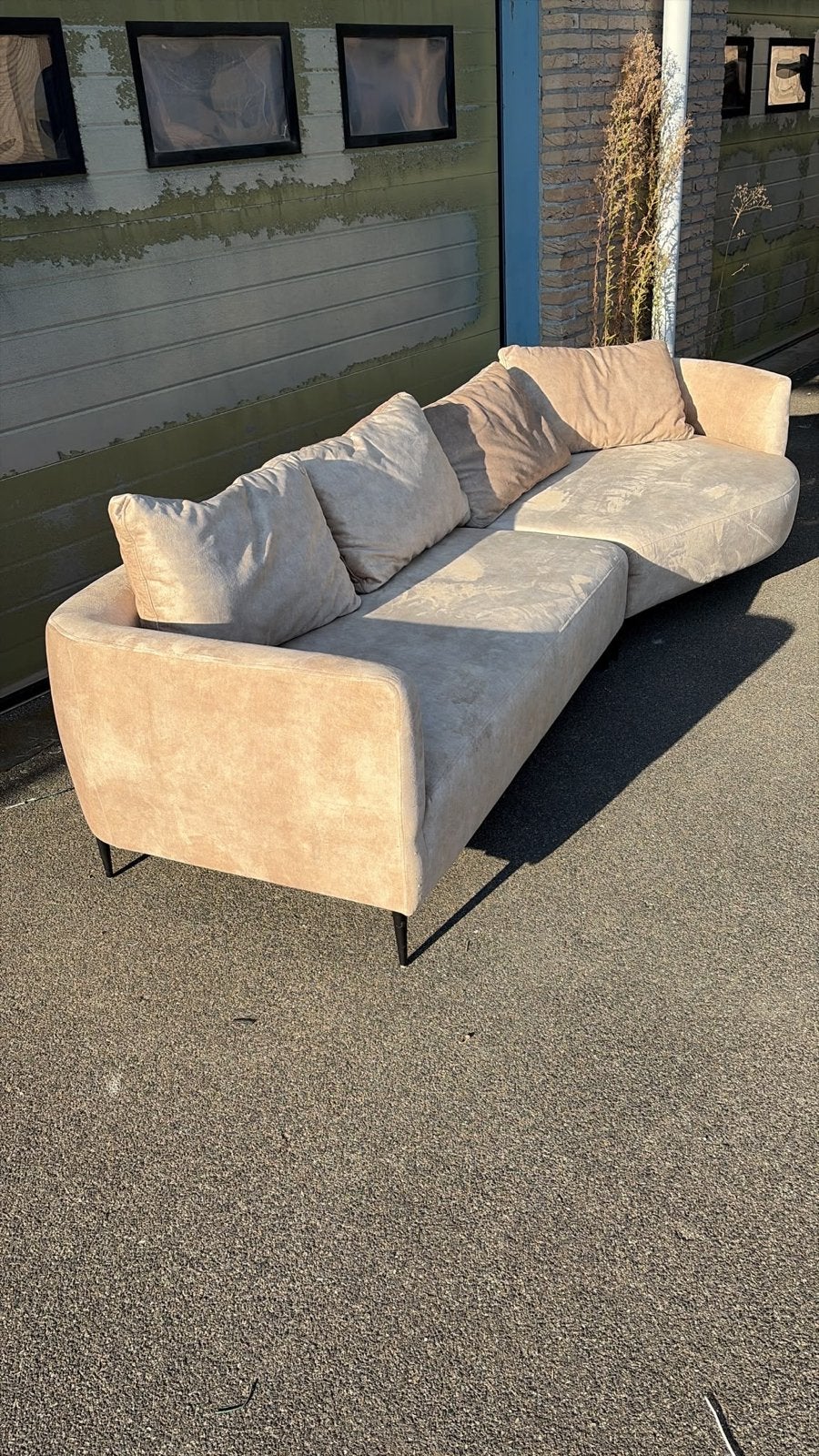 !!RETOURDEAL!! beige taupe loungebank - hoekbank velours, 100 tot 125 cm, 300 cm of meer, Ophalen of Verzenden, Zo goed als nieuw