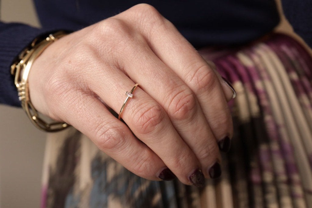 14 Karaat Solitair Ring Met Baguette Zirkonia, 18 tot 19, Ophalen of Verzenden, Zo goed als nieuw, Dame
