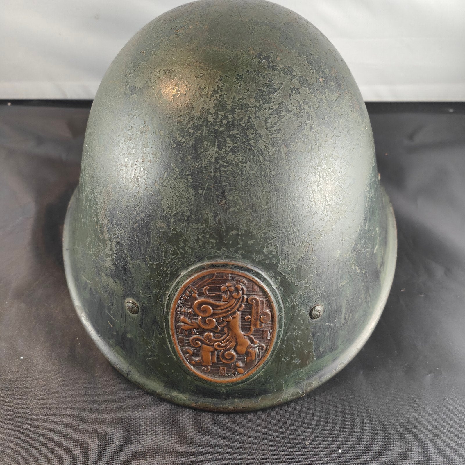 Nederlandse M34 helm met leeuw embleem, Ophalen of Verzenden, Landmacht, Nederland, Helm of Baret