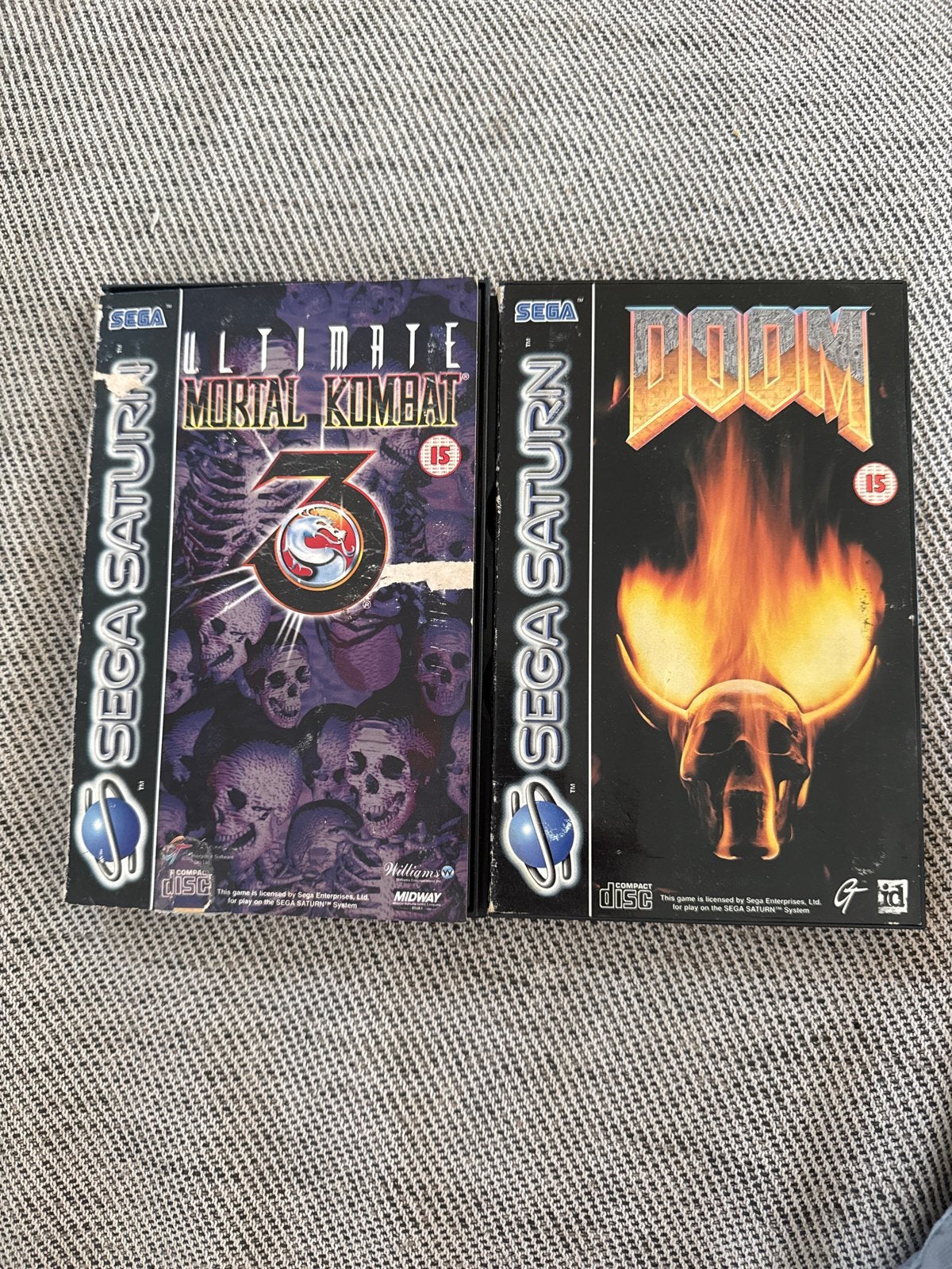 Sega Saturn: Ultimate Mortal Kombat 3 & Doom - Klassiekers, Spelcomputers en Games, Games | Sega, Gebruikt, Vechten, Verzenden