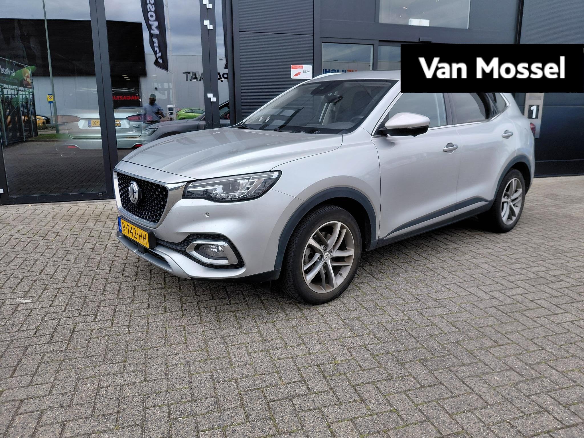 MG EHS 1.5 TGDI Luxury PHEV | Trekhaak | Apple carplay | And, Auto's, 12 maanden, Gebruikt, 4 cilinders, Bedrijf