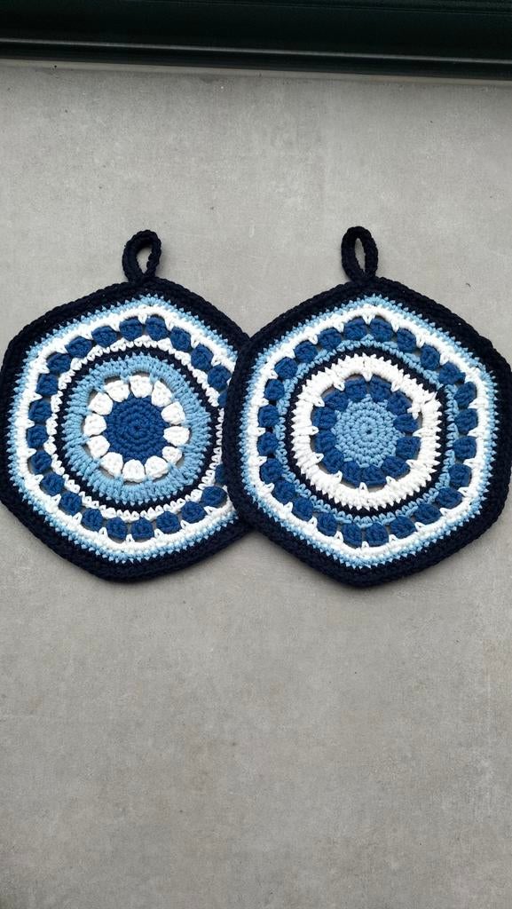 Nieuw set van 2 pannenlappen in Bunzlau Castle stijl, Huis en Inrichting, Keuken | Textiel, Ophalen of Verzenden, Nieuw