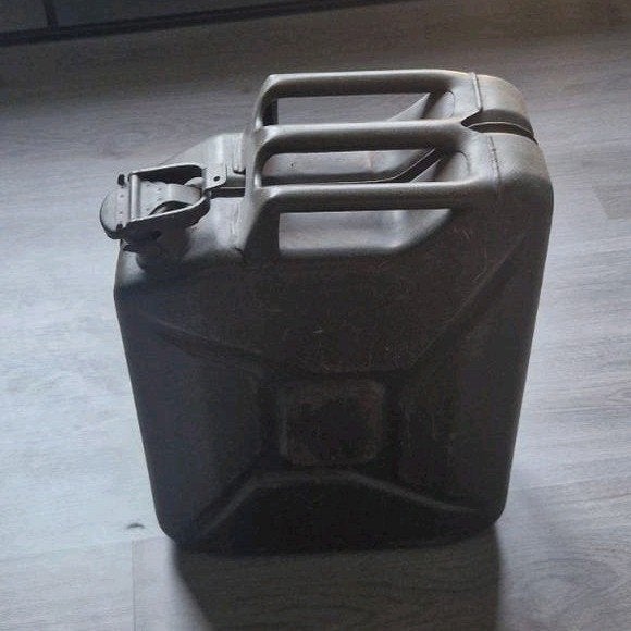 Originele stalen 20L jerrycan UN-gekeurd - Duitse kwaliteit, Ophalen of Verzenden, Landmacht, Duitsland