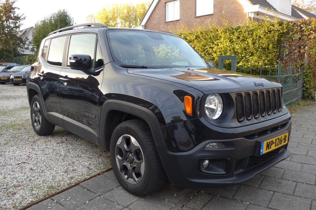 Jeep Renegade 1.4 MAir Night Eagle, Auto's, Gebruikt, 4 cilinders, 400 kg, Zwart