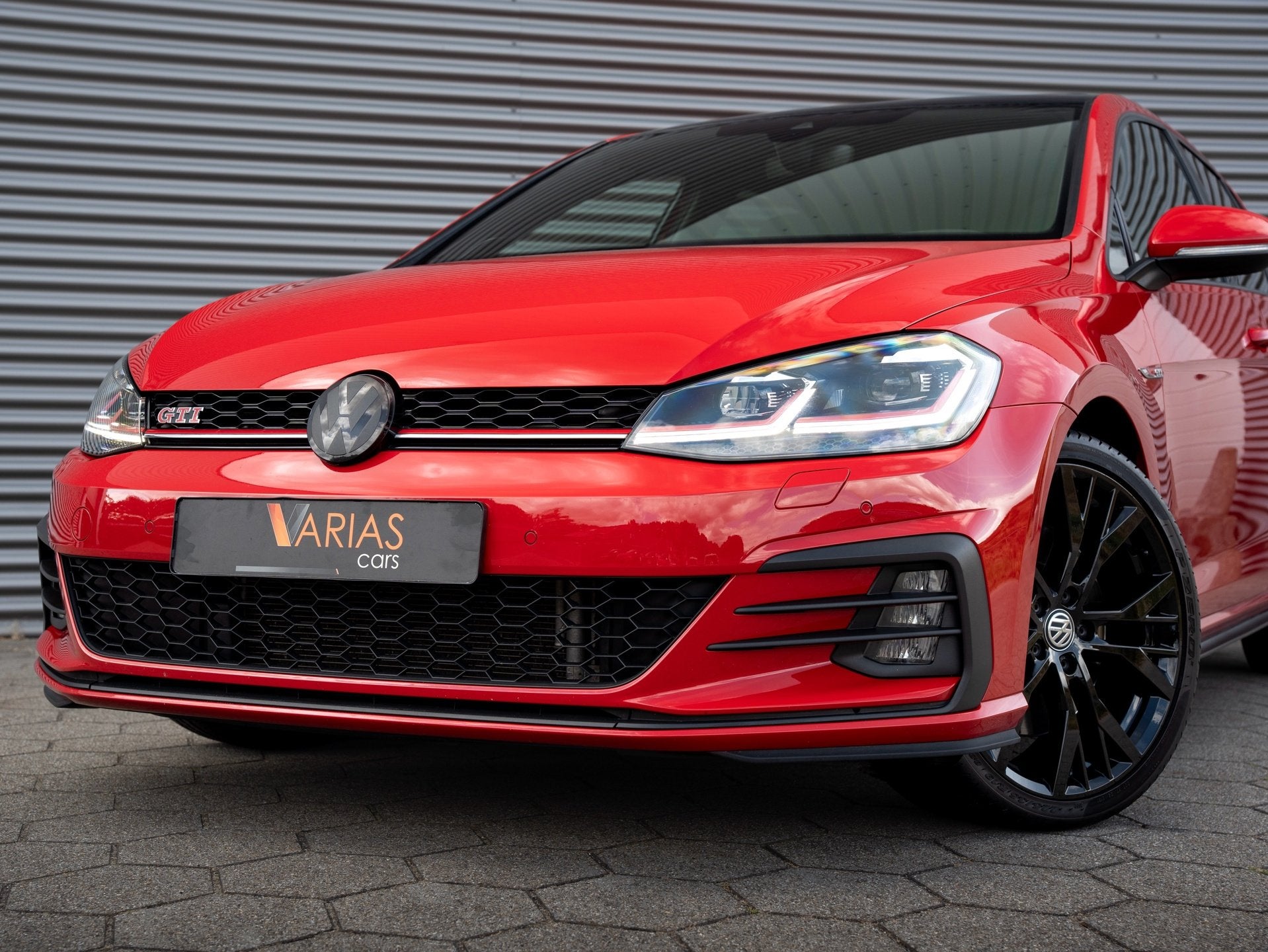Volkswagen Golf 2.0 TSI GTI Performance Alcantara Camera VOL, Auto's, Dealer onderhouden, Gebruikt, Zwart, 4 cilinders
